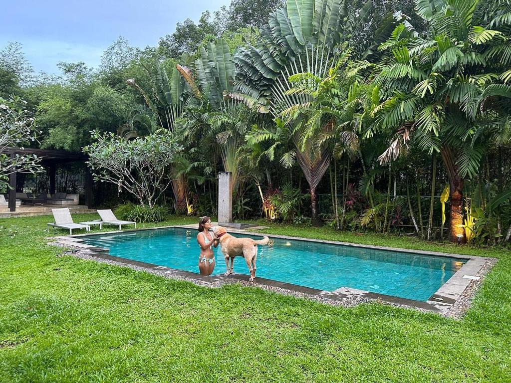 Bazén v ubytování Kokotel Khao Lak Isara Casa nebo v jeho okolí