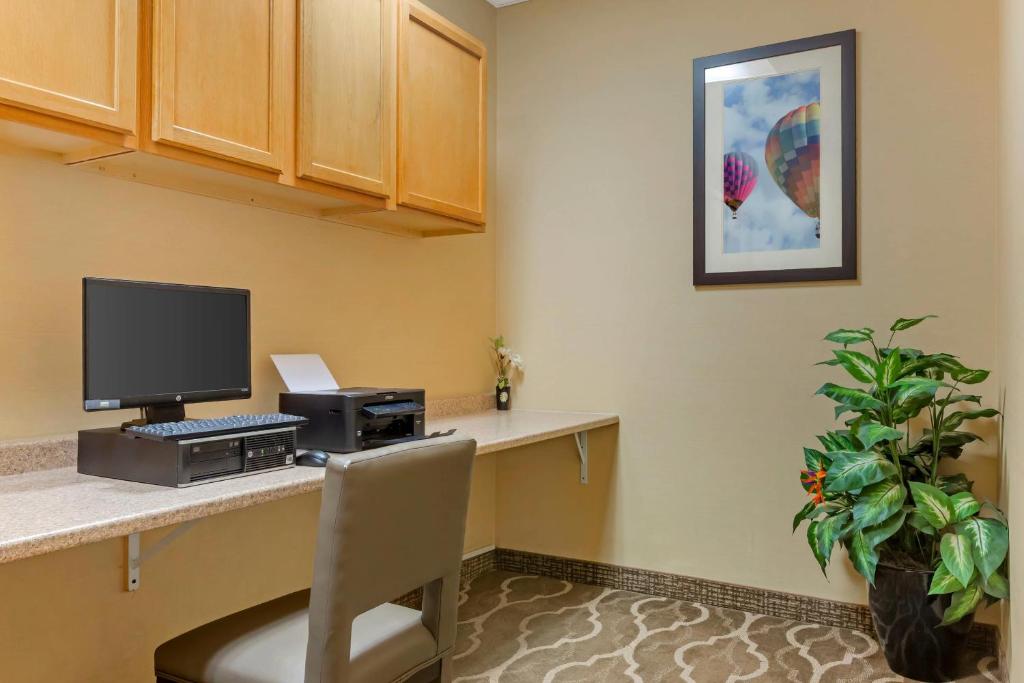 Comfort Inn & Suites Socorro photo