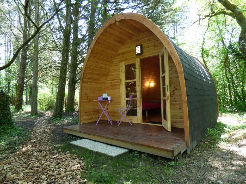 Zahrada ubytování La Rossignolerie - POD Cabanes des châteaux