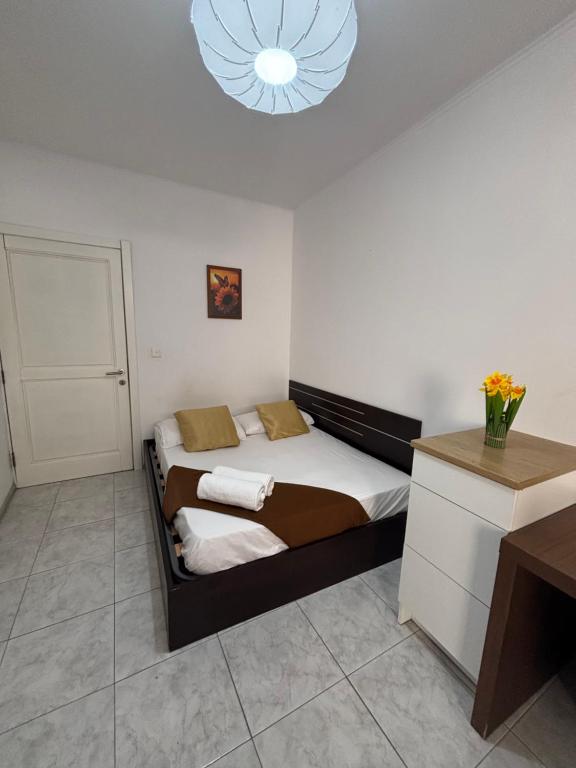 Postel nebo postele na pokoji v ubytování Private and Cozy Full Apartment