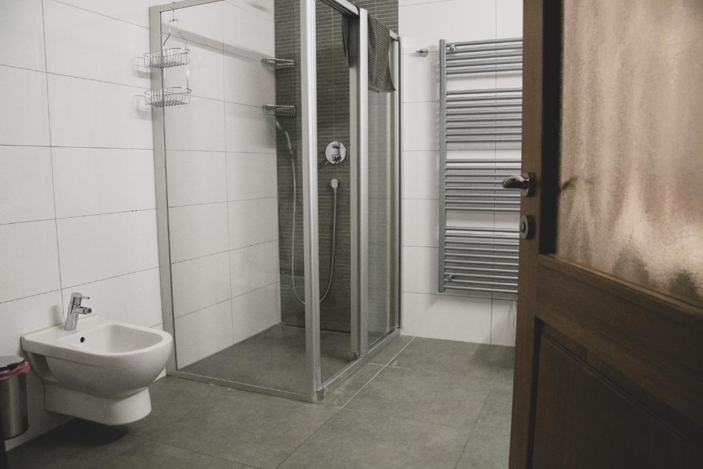Koupelna v ubytování Apartmán Pasohlávky - rodinný komfort se dvěma ložnicemi a kuchyní