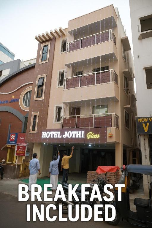 Fotografie z fotogalerie ubytování Hotel Jothi v destinaci Kójamputtúr