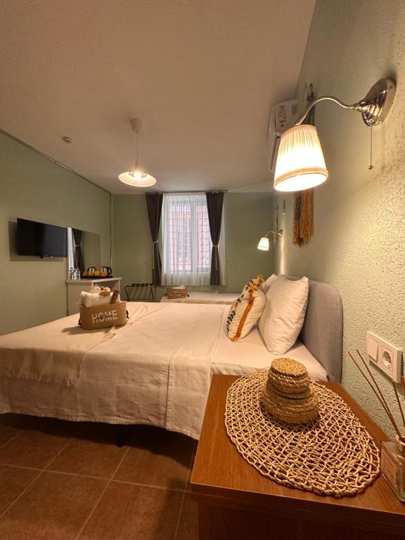 Hanole Macaron Guest House - Standard Triple Room