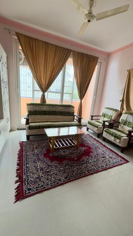 Yashwithaa Homestay Tirupati - New Hill View Apartments with Balcony, AC, WiFi, TV photo