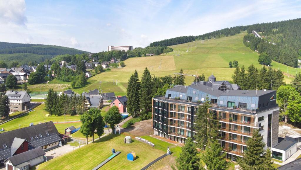 Nespecifikovaný výhled na hory nebo výhled na hory při pohledu z hotelu