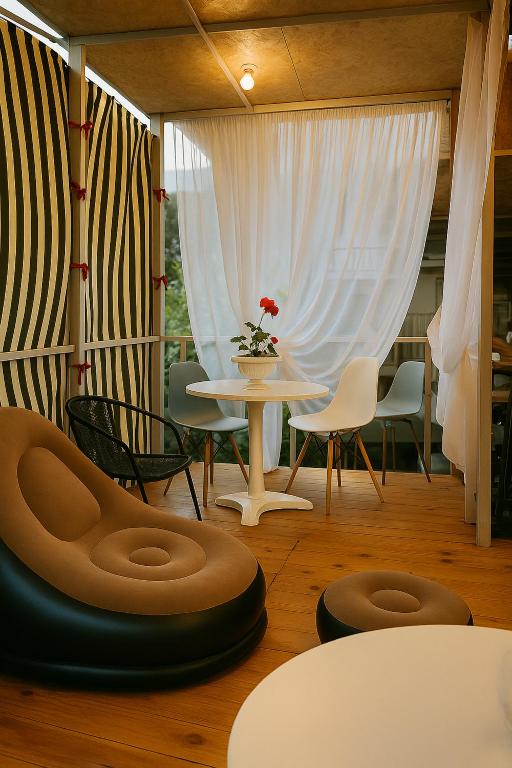 Posezení v ubytování Guest House Mari