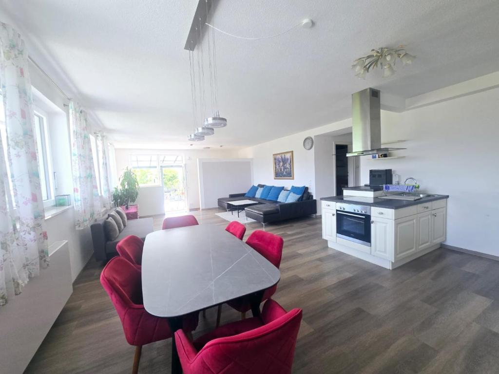 Kuchyň nebo kuchyňský kout v ubytování Apart Weinberg 1 - 6 Personen Ferienwohnung
