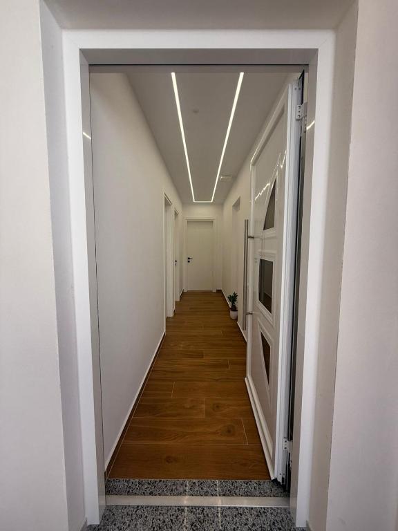 Fotografie z fotogalerie ubytování Hotel Barjami v destinaci Sarandë