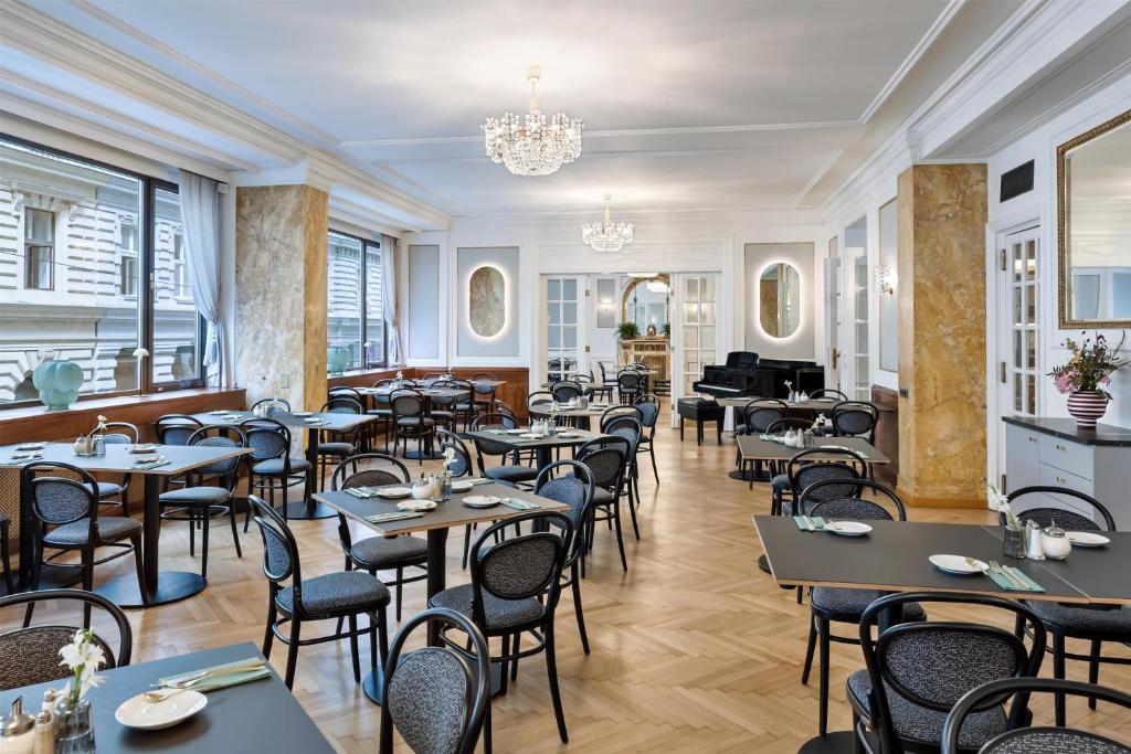 Hotel Astoria Vienna, Curio Collection by Hilton photo