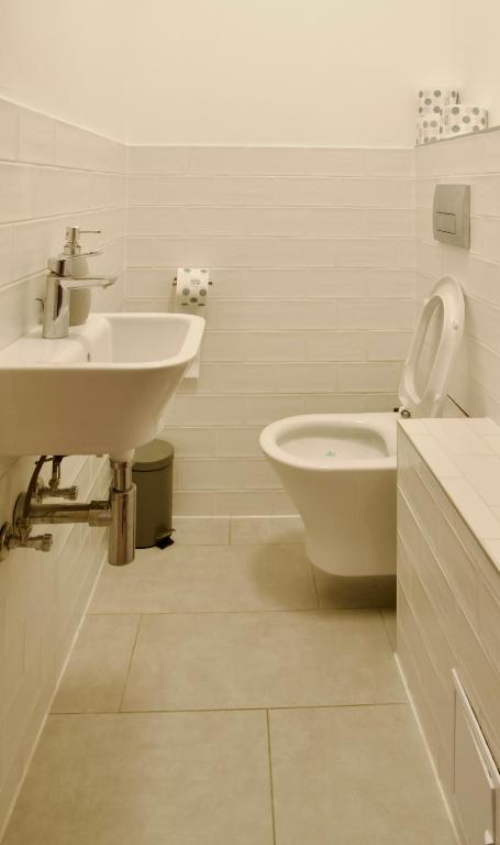 Koupelna v ubytování Karádi apartman