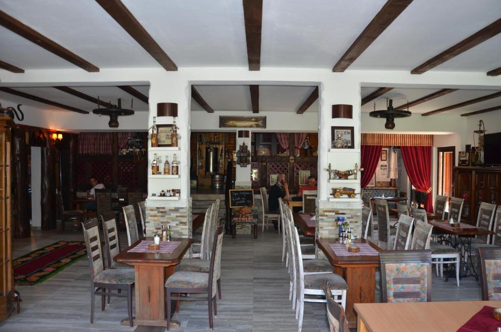 Restaurace v ubytování Rooms and Apartments Neron Bihać