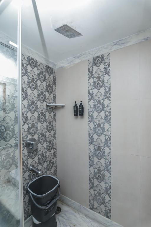 Koupelna v ubytování Red Rose Homestay - Rooms with Kitchenette
