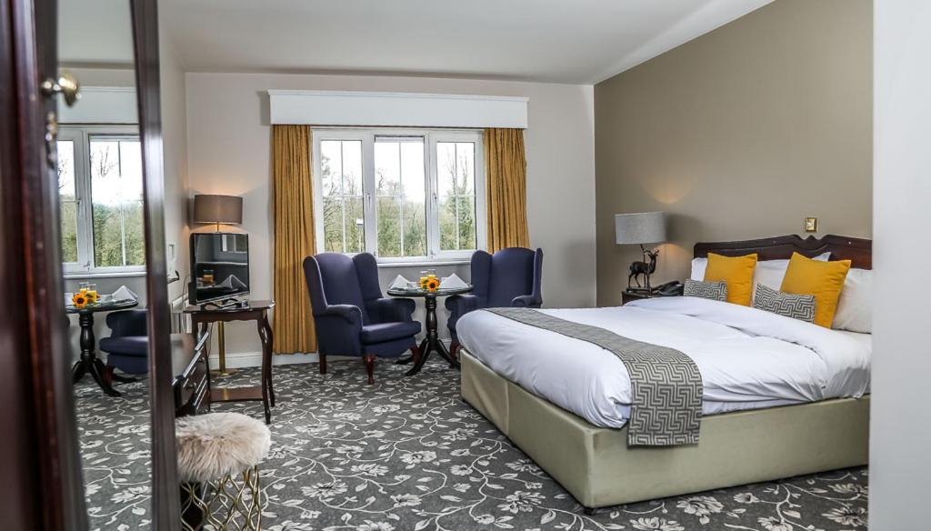 Ένα ή περισσότερα κρεβάτια σε δωμάτιο στο Springfort Hall Hotel