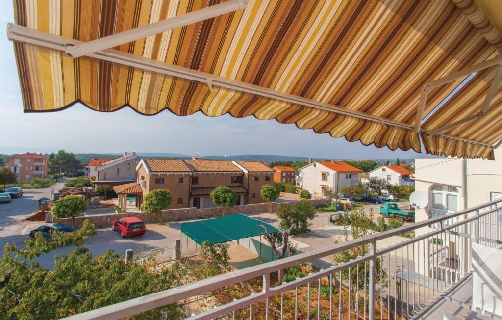 Bazén v ubytování Apartments Nikola nebo v jeho okolí