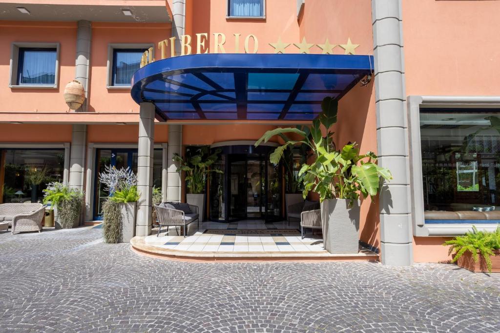 Exteriér nebo vchod ubytování Grand Hotel Tiberio