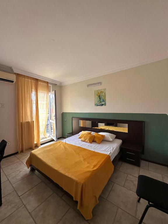 Postel nebo postele na pokoji v ubytování Hotel VISTA BATUMI