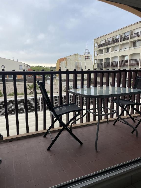 Photo de la galerie de l'établissement Studio 4 Pers Cap d'Agde Emplacement Parfait pour des Vacances Réussies, au Cap d'Agde