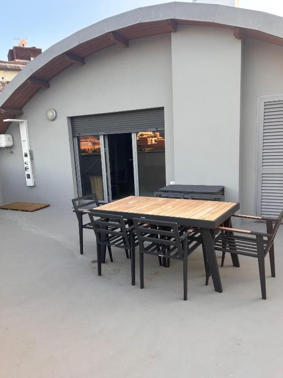 Suite Panoramic Attico con Jacuzzi Privata