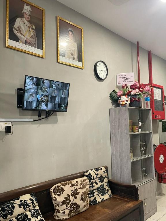 TV a/nebo společenská místnost v ubytování HPY Hotel