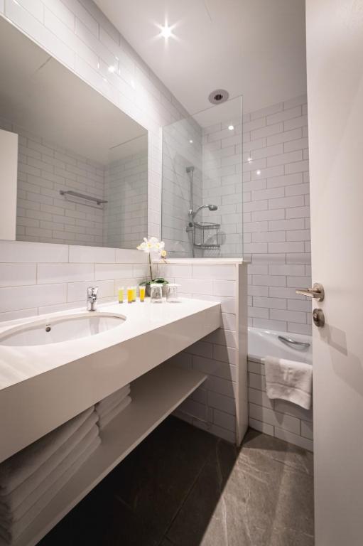 Kefalos Damon Hotel Apartments - 