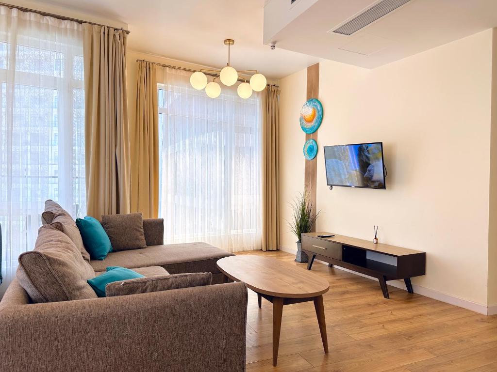 TV a/nebo společenská místnost v ubytování BATUMI BOULEVARD RESORT