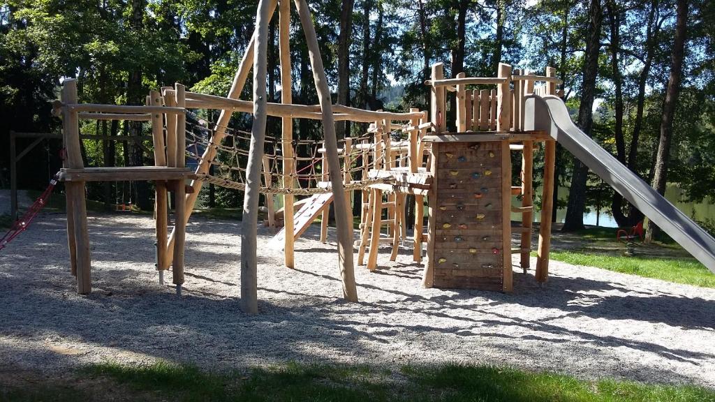 Herní místnost nebo prostor pro děti v ubytování Haus Waldviertel am Herrensee
