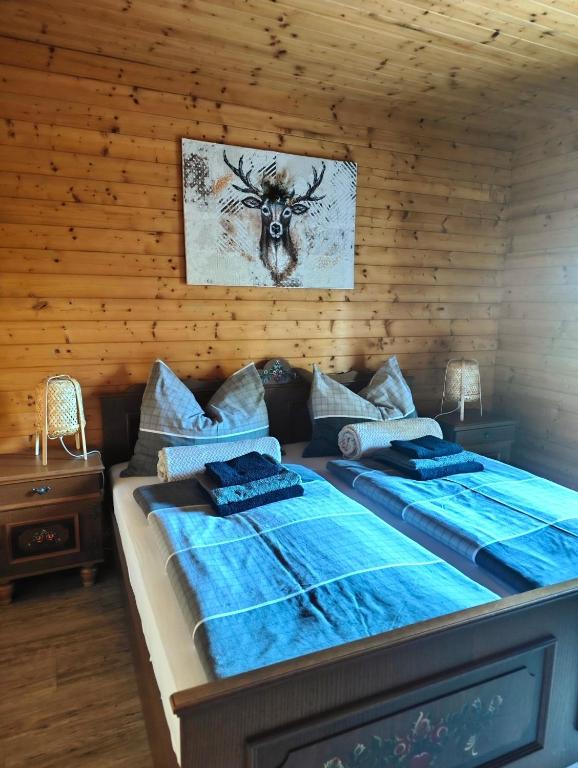Postel nebo postele na pokoji v ubytování Bergzeit Klippitz