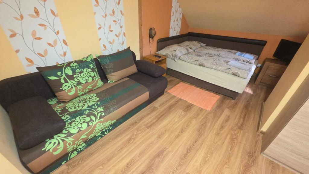 Penzión Korzo - Quadruple Room With Balcony