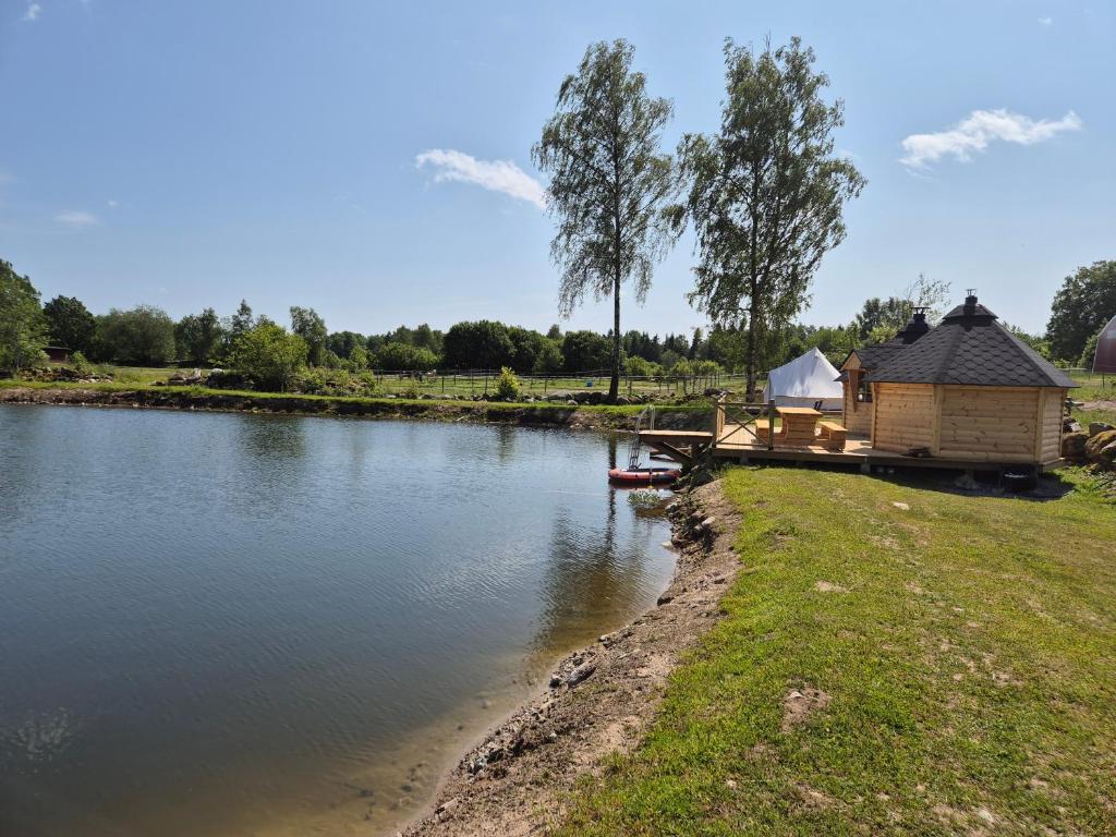 Příroda nedaleko luxury tent