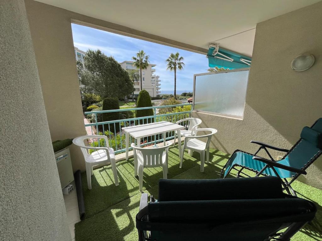 F2 Vue mer - Piscine - Climatisation - Parking