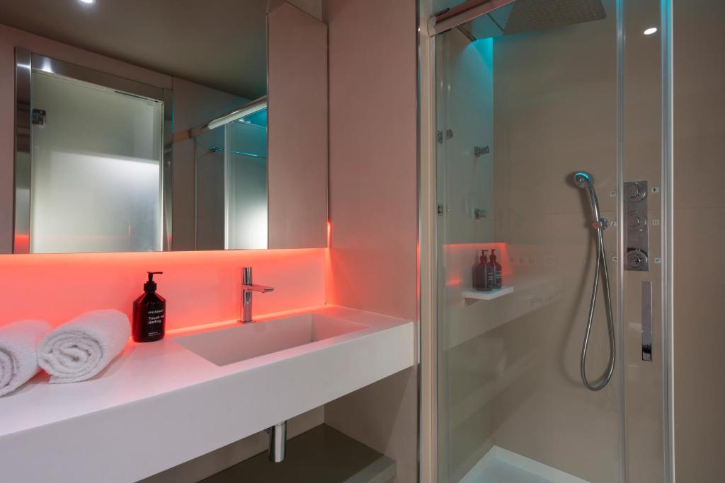 chic&basic Reding - Resim 3