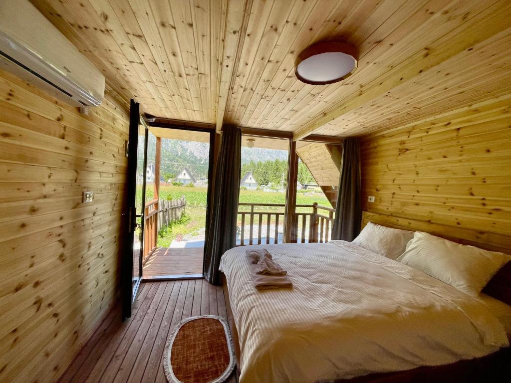 Letto o letti in una camera di BUJTINA IZET SELIMAj