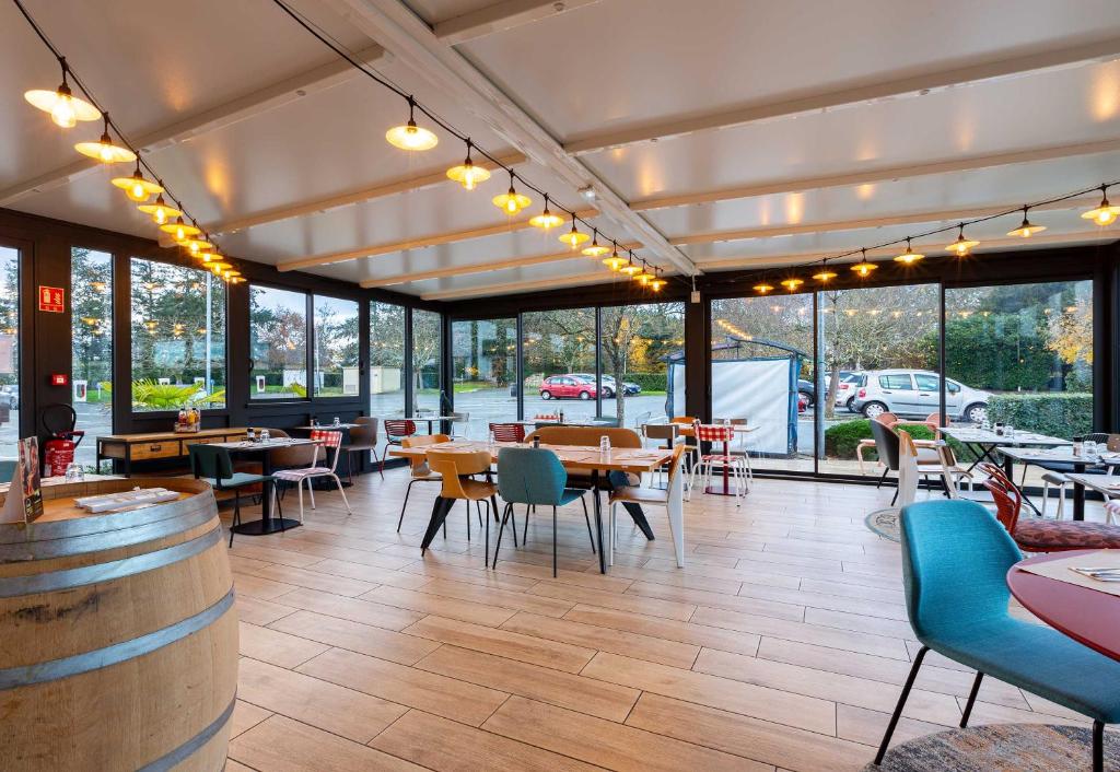 Restaurace v ubytování B&B HOTEL Orléans Nord Saran