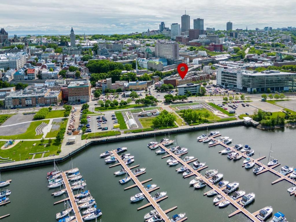 Nespecifikovaný výhled na destinaci Quebec nebo výhled na město při pohledu z apartmánu