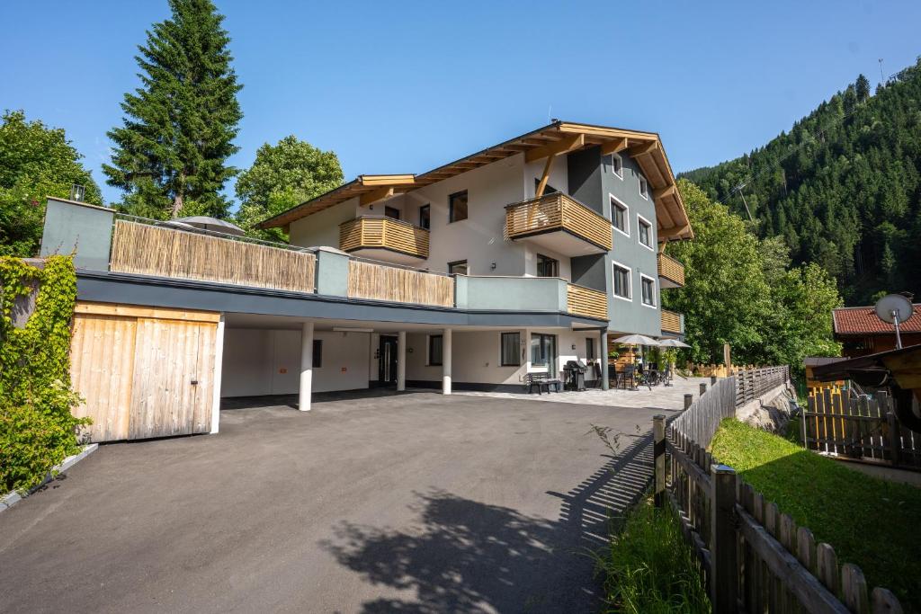 Nespecifikovaný výhled na hory nebo výhled na hory při pohledu z apartmánu