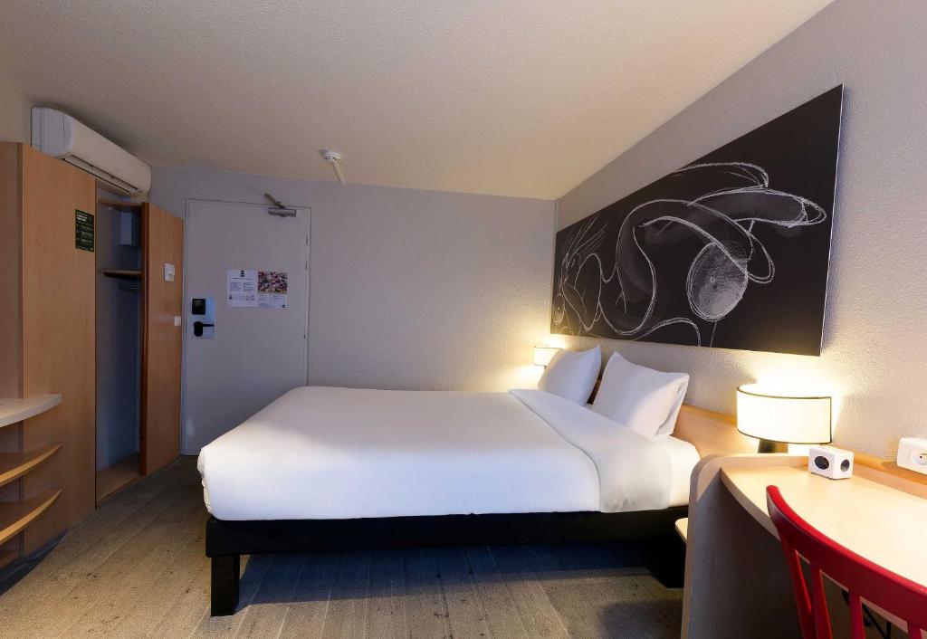 B&B HOTEL Reims Centre Erlon - Resim 11
