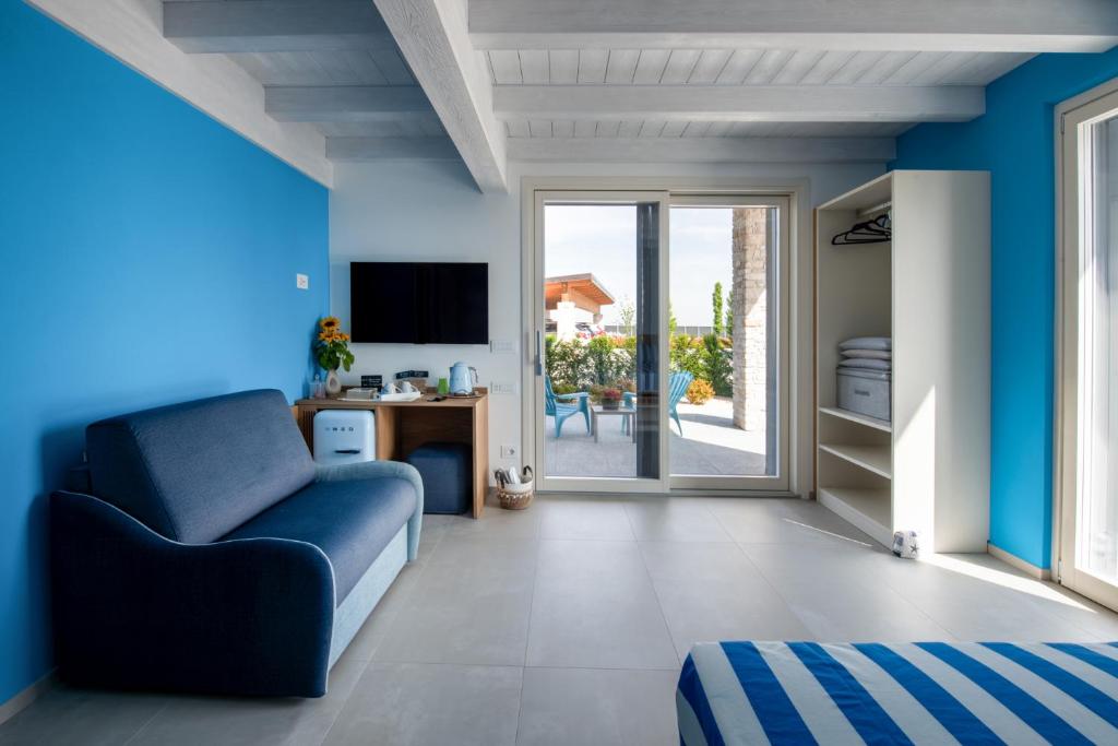 Villa Sarmassa - Deluxe Double Room With Extra Bed