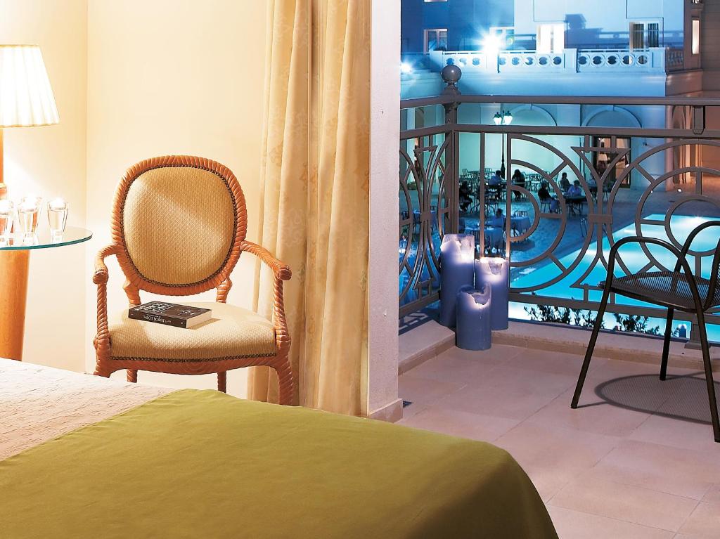 Bazén v ubytování Grecotel Larissa Imperial nebo v jeho okolí