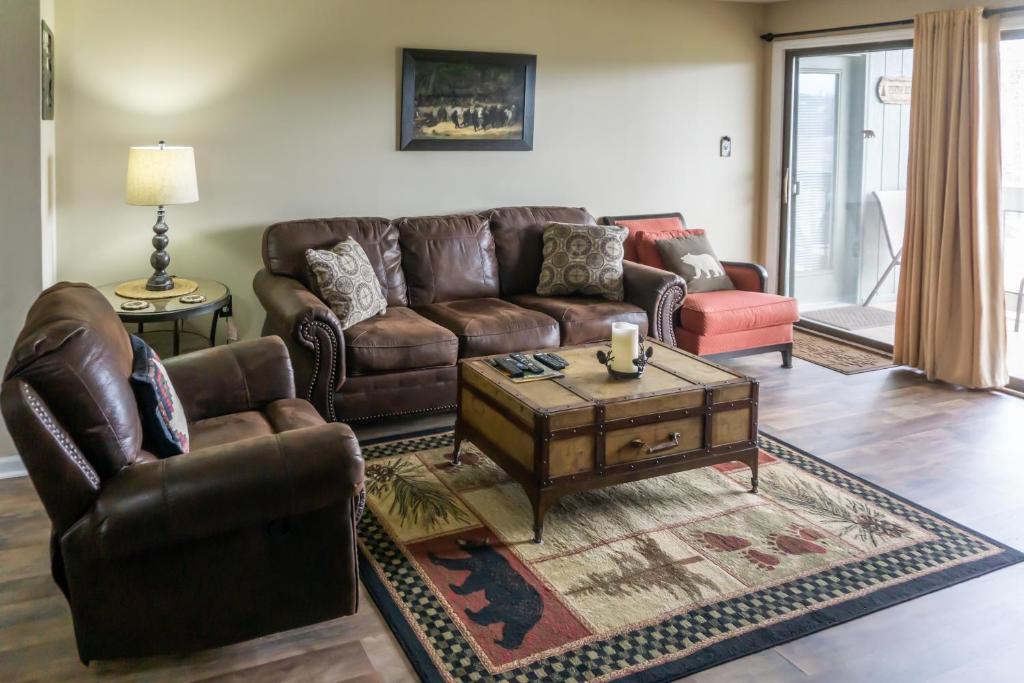 Χώρος καθιστικού στο Braircliff Condo