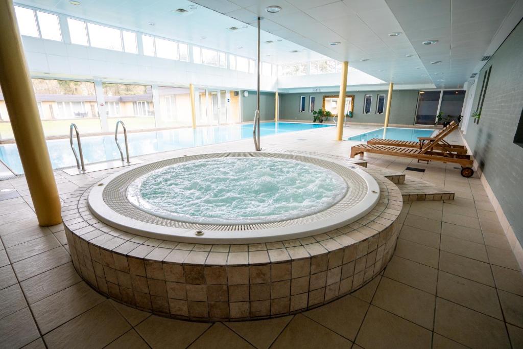 Bazén v ubytování Hotel Marina nebo v jeho okolí