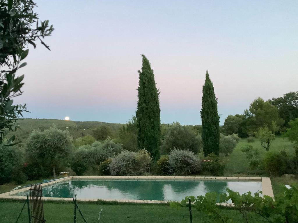 Bazén v ubytování Provence Luberon nebo v jeho okolí