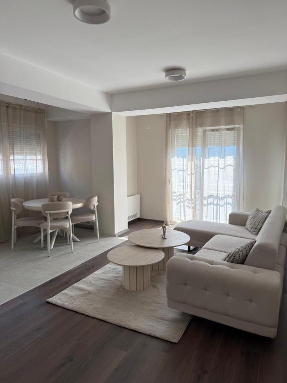 Stunning Luxury City Apartment image