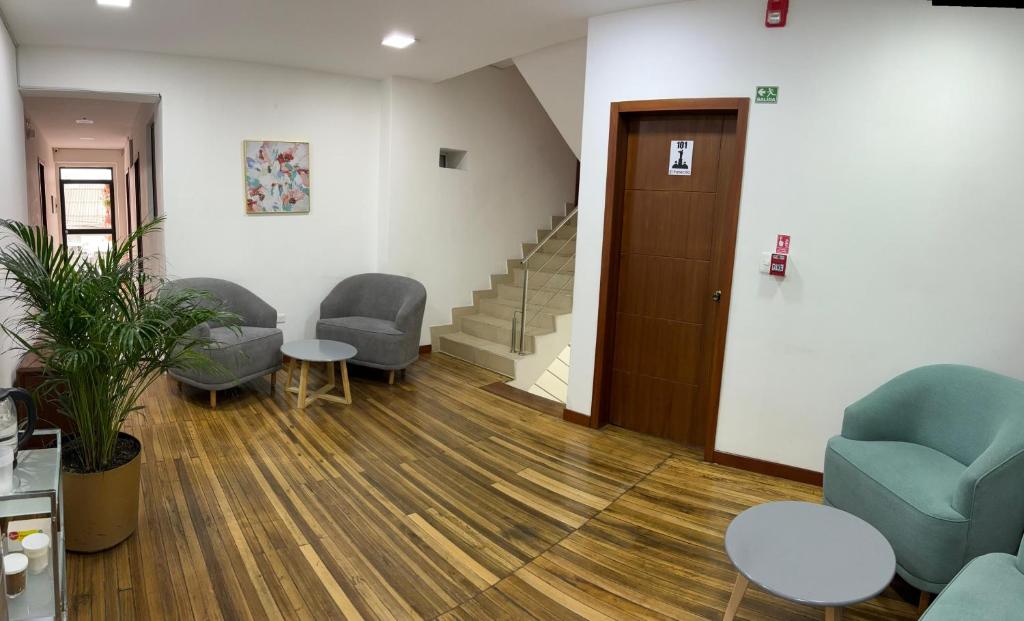 Posezení v ubytování HOTEL COMFORT- Inn