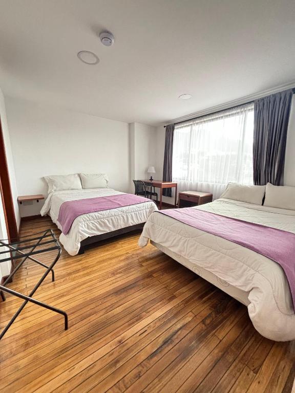 Postel nebo postele na pokoji v ubytování HOTEL COMFORT- Inn