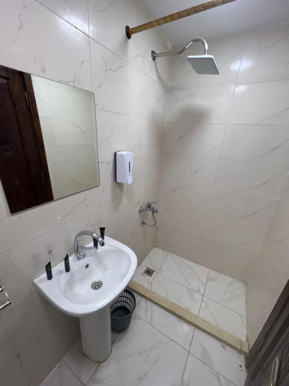 Un baño de Middle East Stay & Tours