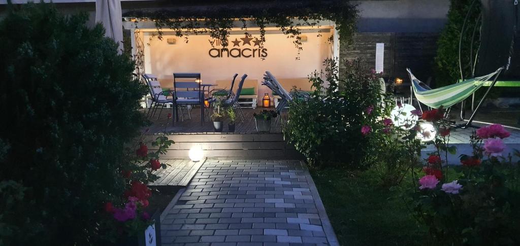 Zahrada ubytování Anacris Guesthouse