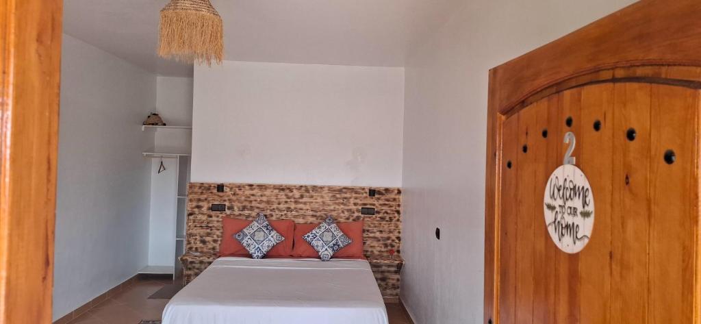 A bed or beds in a room at Darna 1
