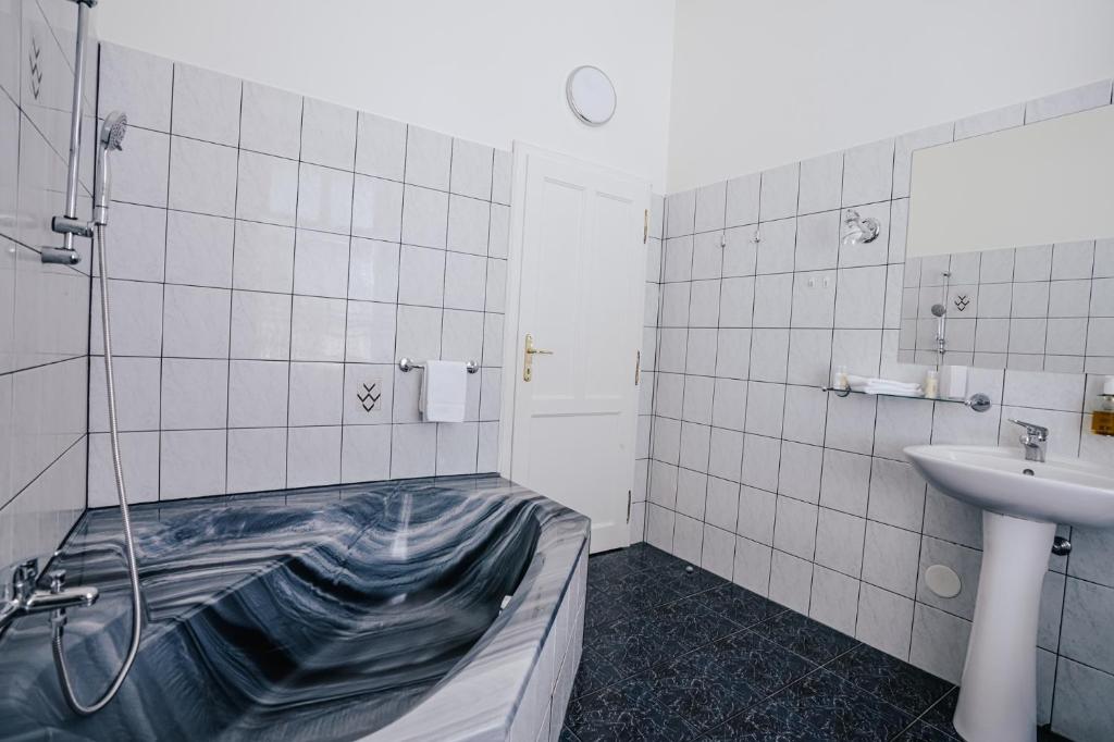 Koupelna v ubytování Hotel Šipka