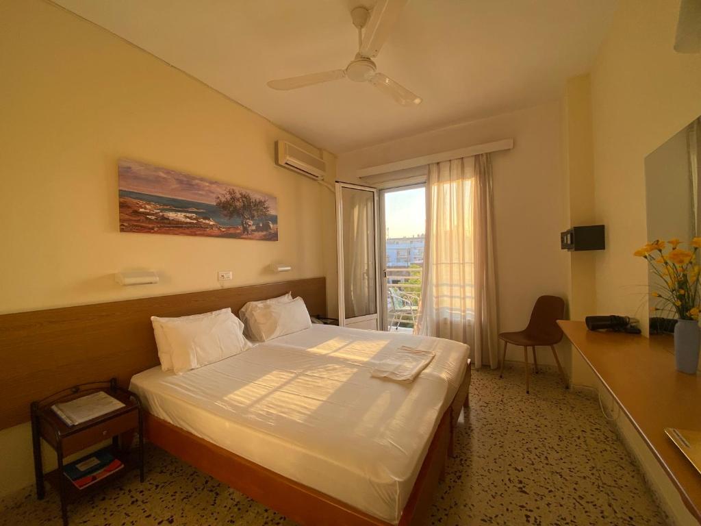 Postel nebo postele na pokoji v ubytování Florida Hotel & Apartments - Adults Only