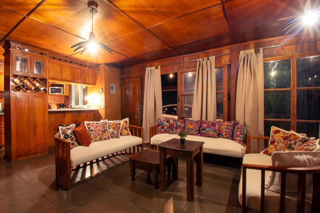 Billede fra billedgalleriet på Glass cabin i Antigua Guatemala